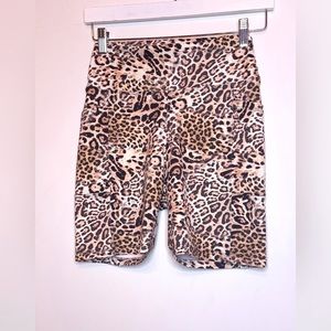 Leopard yoga shorts with pockets.